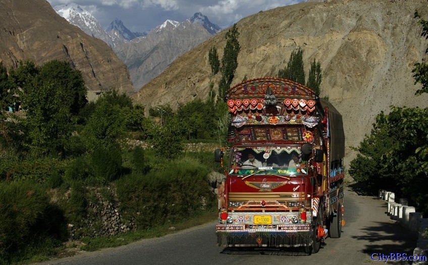 罕萨谷 居住在巴基斯坦的罕萨谷的居民几乎不生病，积极的生活态度和健康的饮食（包括鸡肉、杏子和蔬菜）是 ...