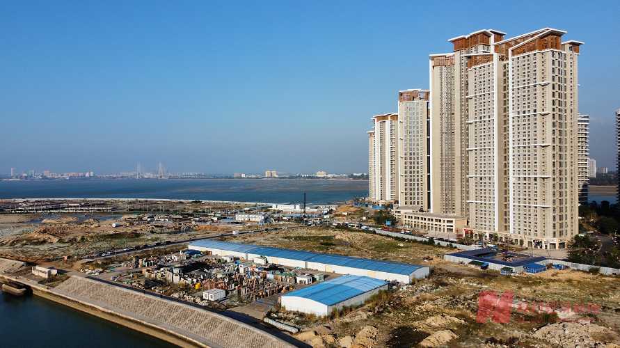 39栋待拆建筑与其他住宅之间之隔了一大片尚未开发的地块 39栋待拆建筑与其他住宅之间之隔了一大片尚未开发的地块